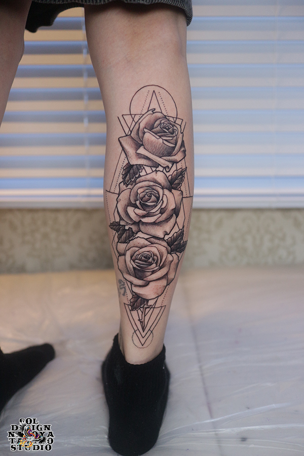 名古屋　タトゥー　女性